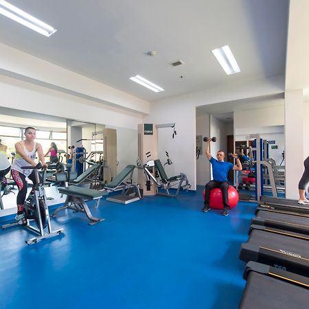 Hotel Dann Carlton Belfort Медельїн Екстер'єр фото The gym at the University of Roehampton