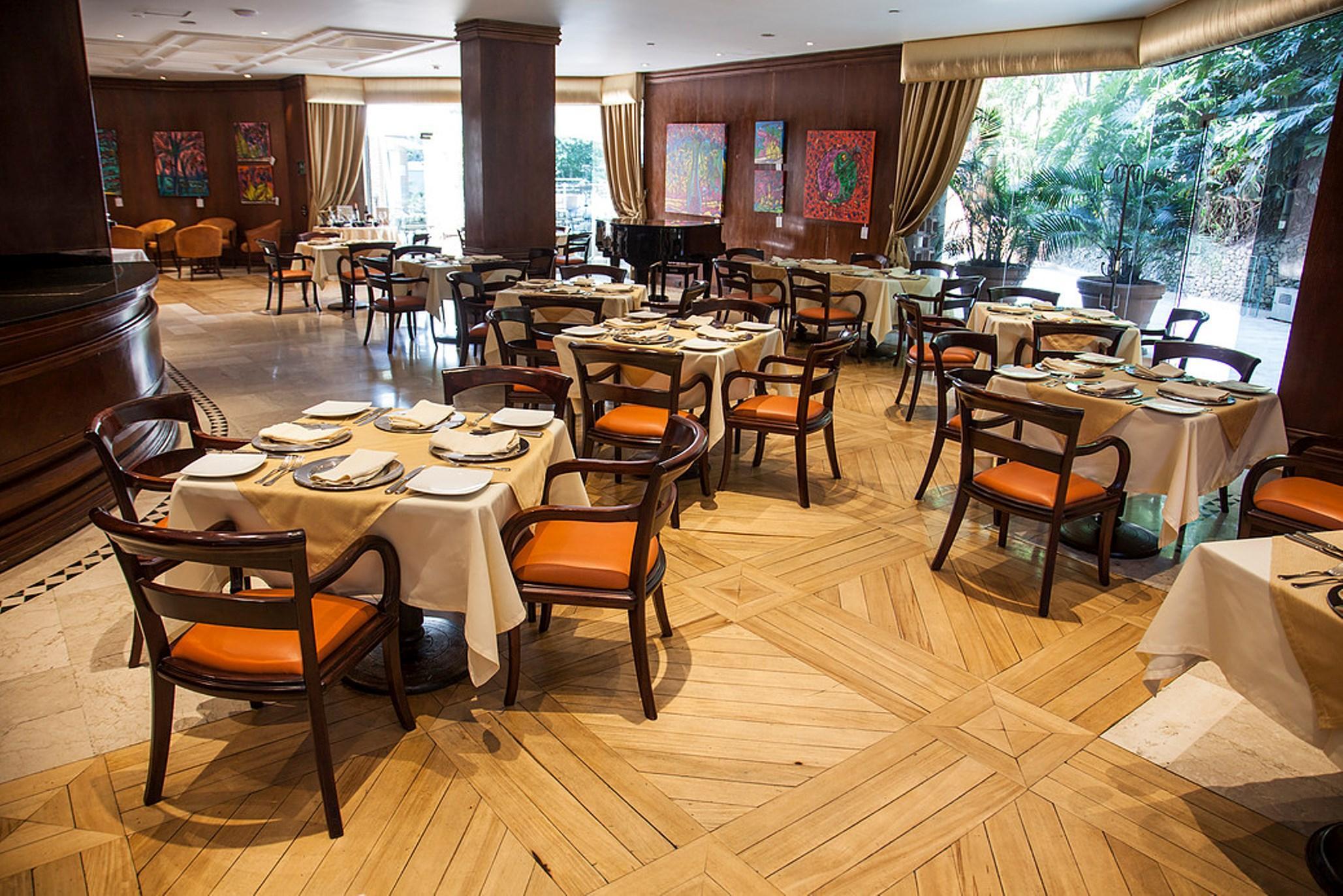 Hotel Dann Carlton Belfort Медельїн Екстер'єр фото The restaurant
