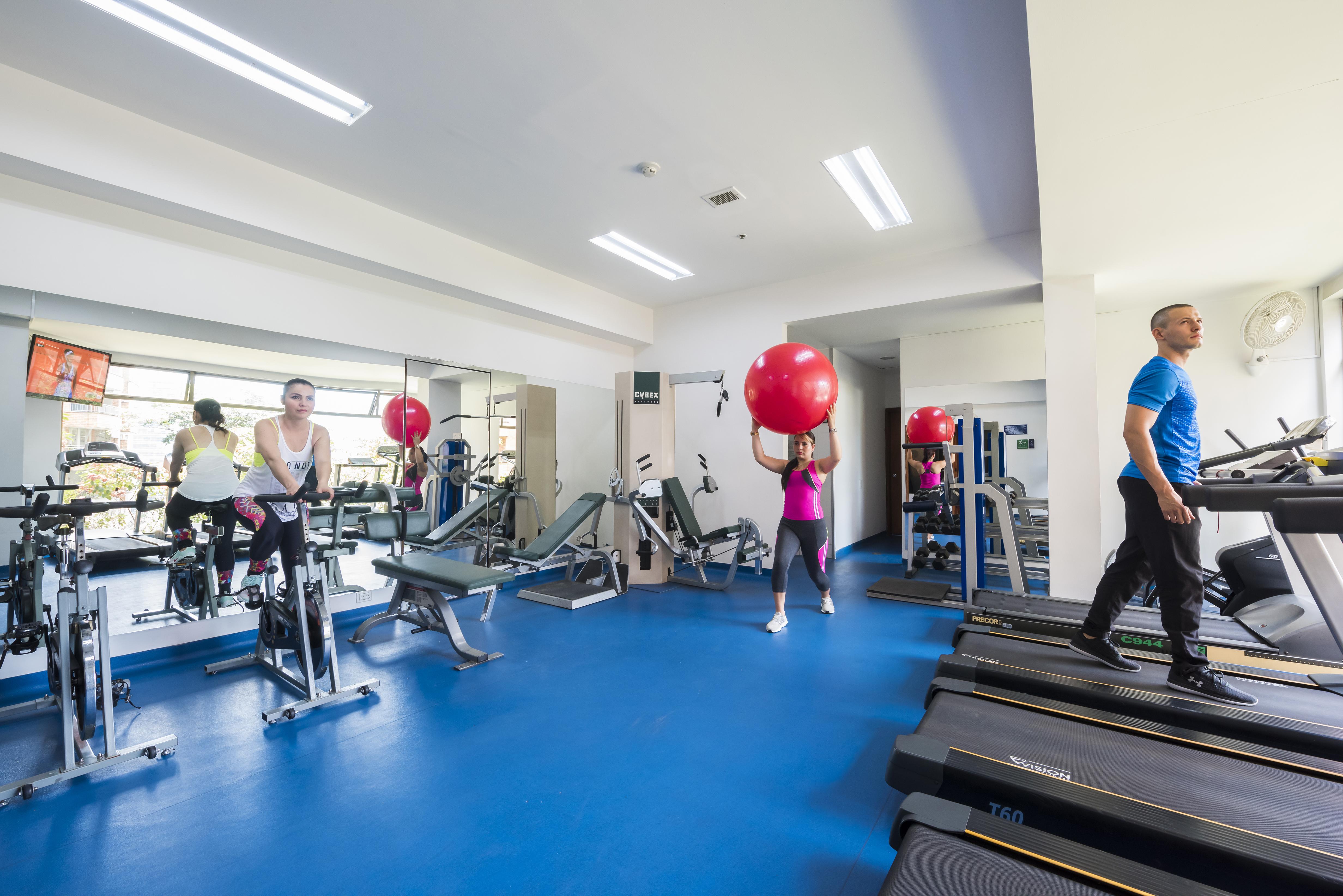 Hotel Dann Carlton Belfort Медельїн Екстер'єр фото The gym at the University of Roehampton