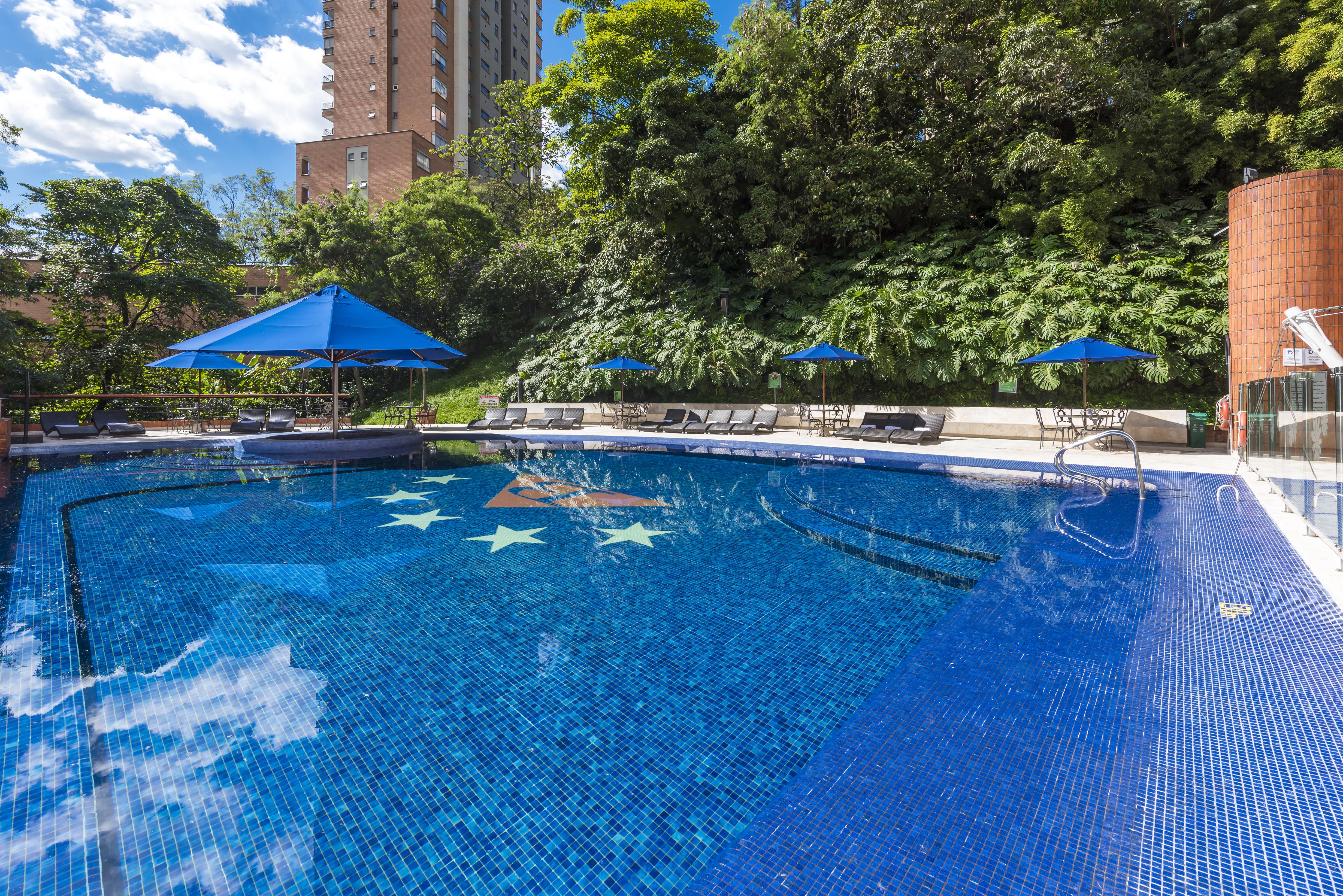 Hotel Dann Carlton Belfort Медельїн Екстер'єр фото Swimming pool