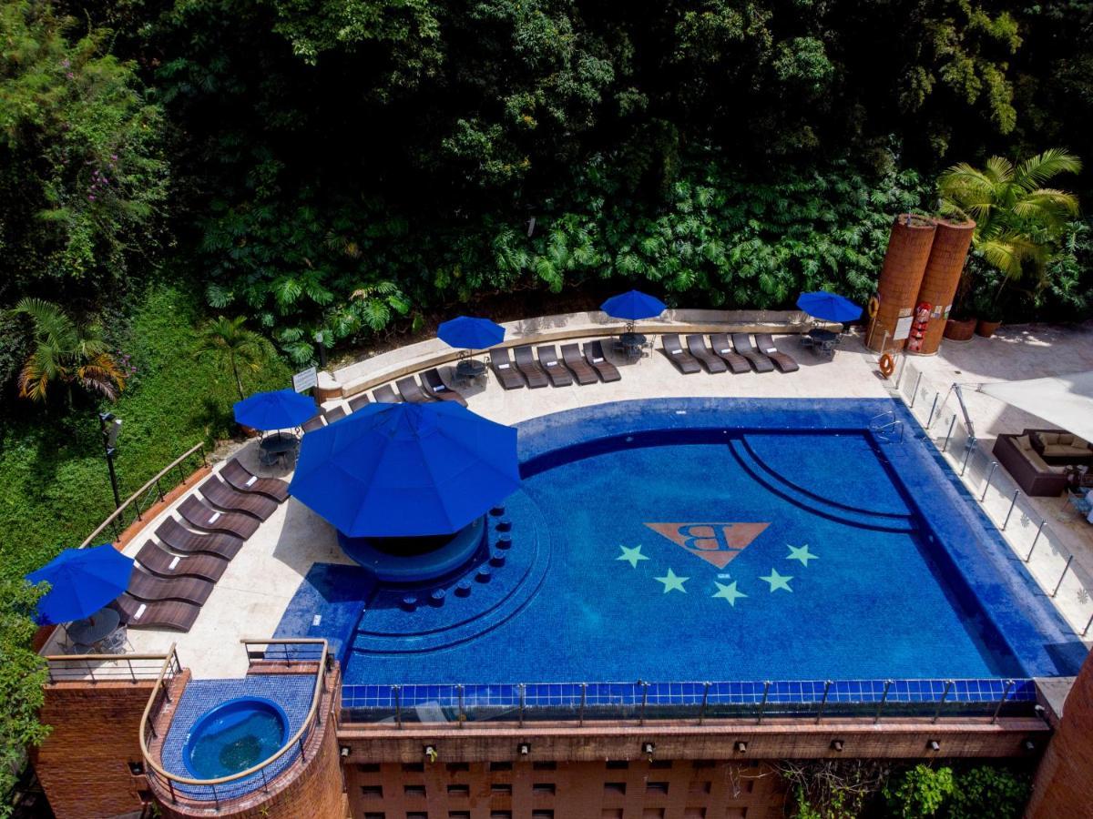 Hotel Dann Carlton Belfort Медельїн Екстер'єр фото The swimming pool at the hotel