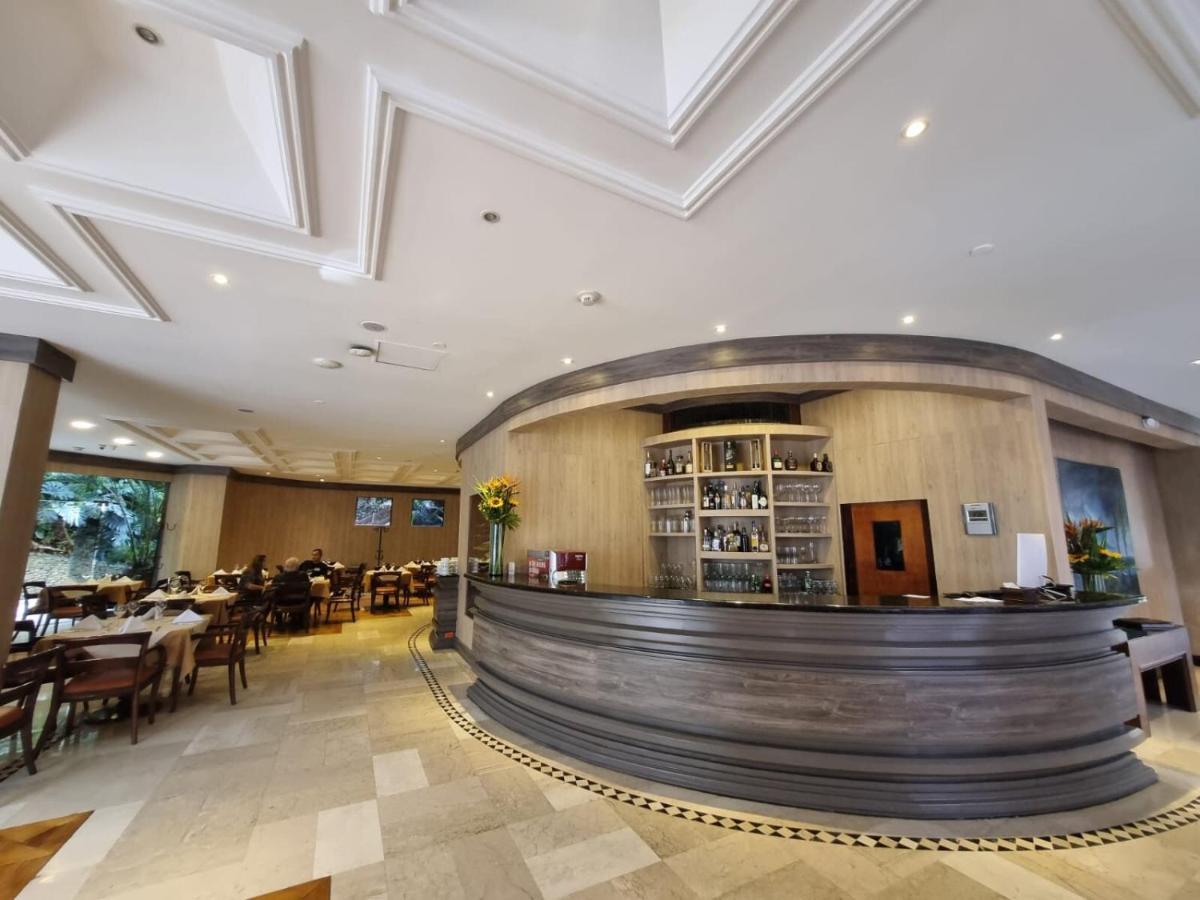 Hotel Dann Carlton Belfort Медельїн Екстер'єр фото The lobby bar